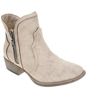 NEW VERY G women's evie boot in beige